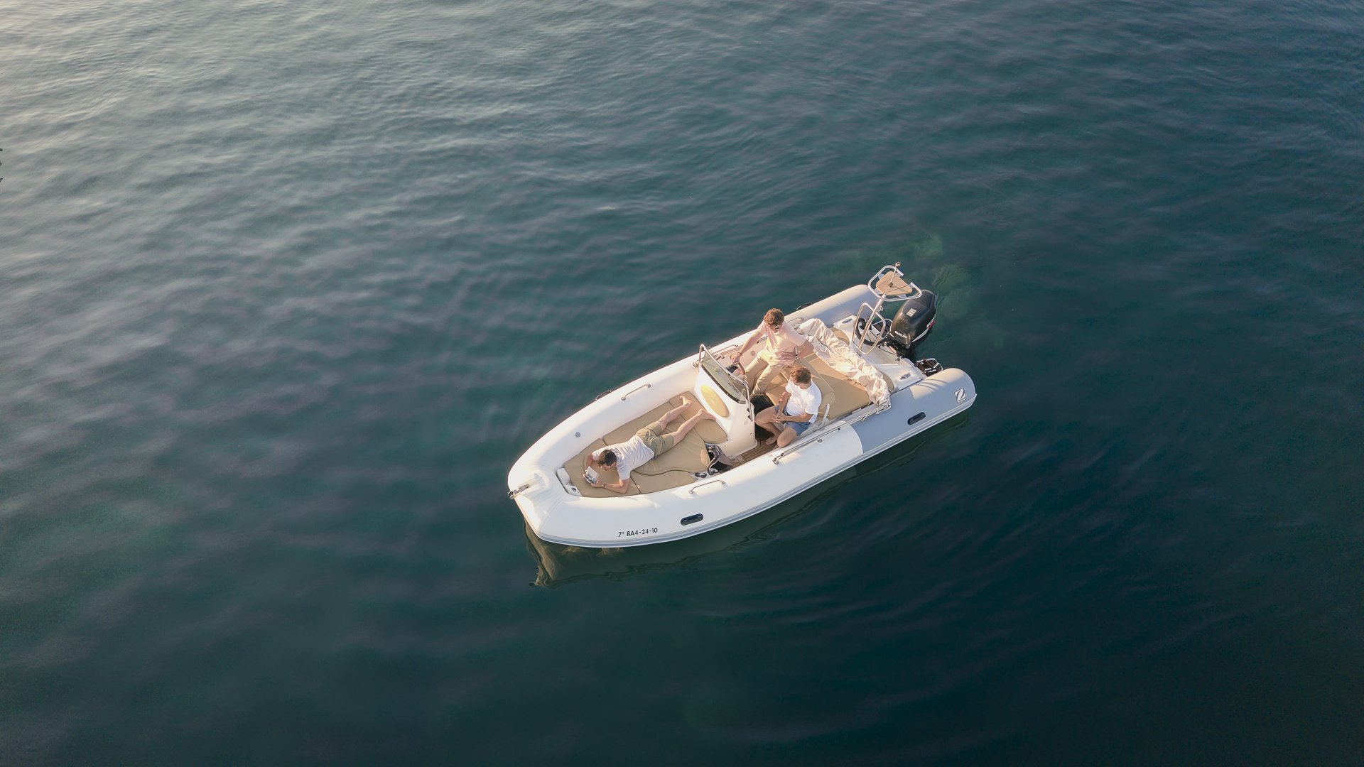 Zodiac Medline II — Alquiler semirrígida Palamós Costa Brava